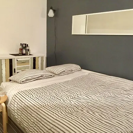 Studio In Apartment *